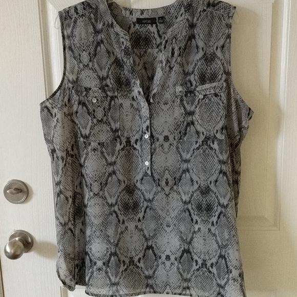 Top - Picture 1 of 3